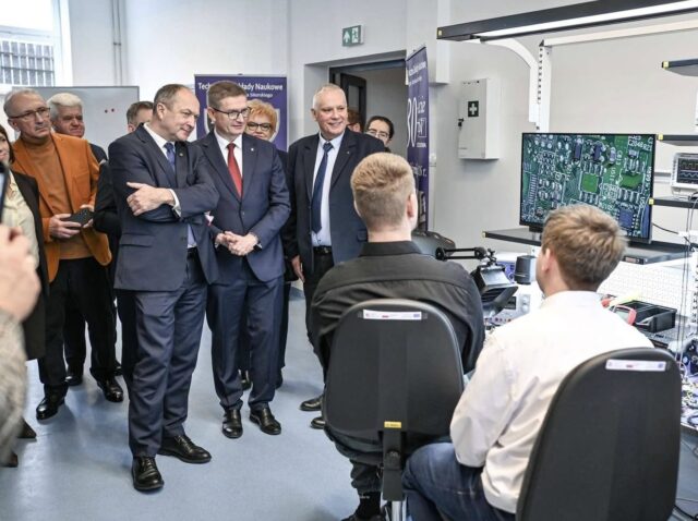 636262016_122122287645090599_537159234086374763_n